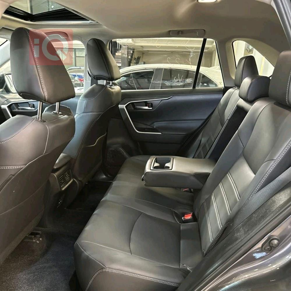 تويوتا راف 4